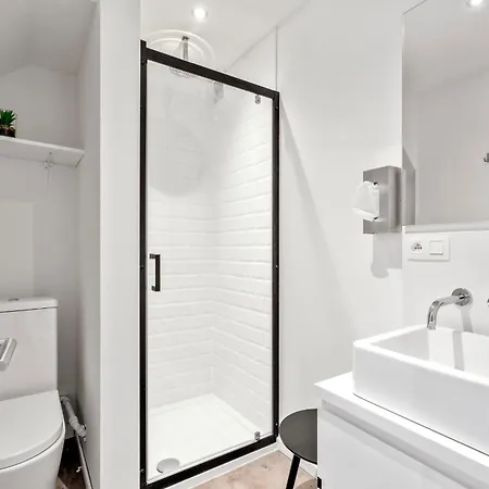 Duplex In The Heart Of Center For 4 People 헨트
