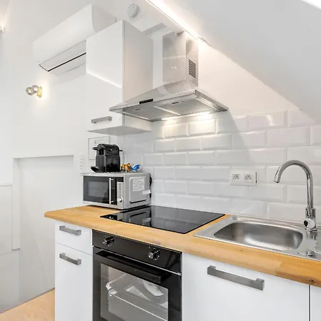 아파트 Duplex In The Heart Of Center For 4 People