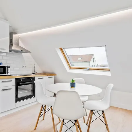 Duplex In The Heart Of Center For 4 People 아파트