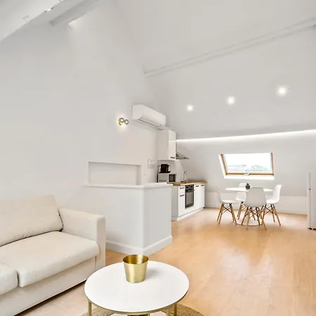아파트 Duplex In The Heart Of Center For 4 People
